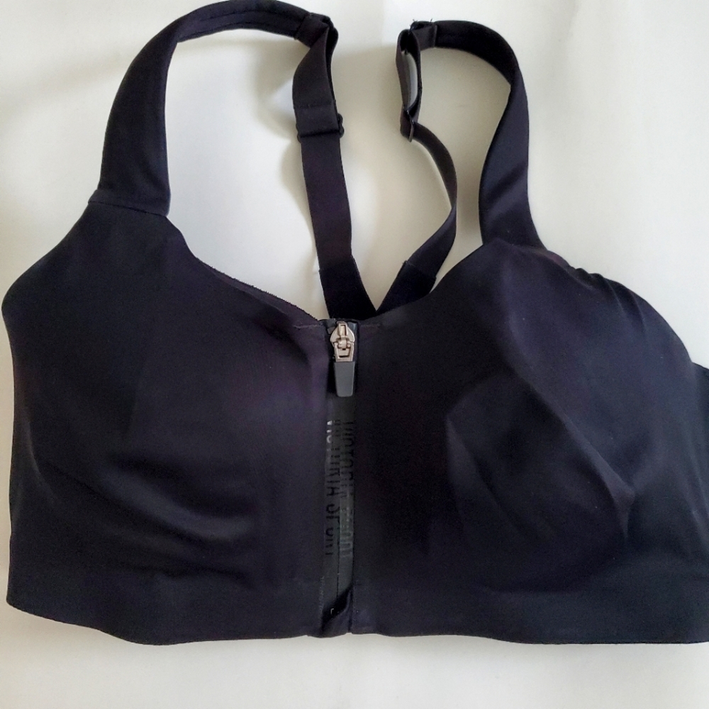 Victoria's Secret knockout sports bra